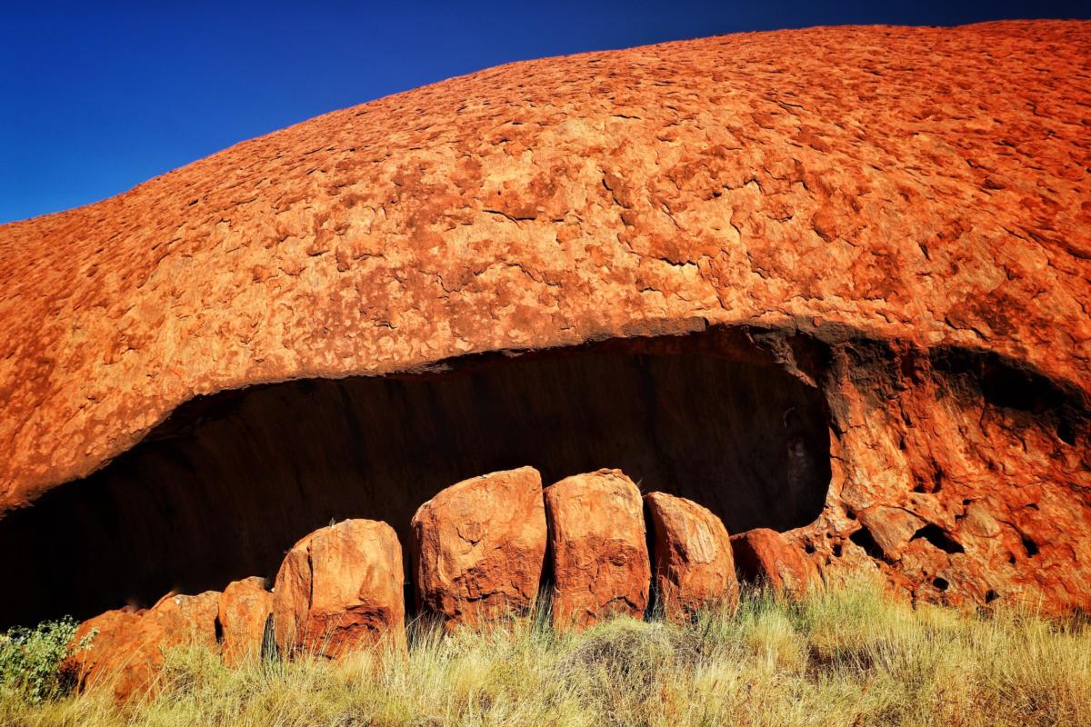 Uluru cave
